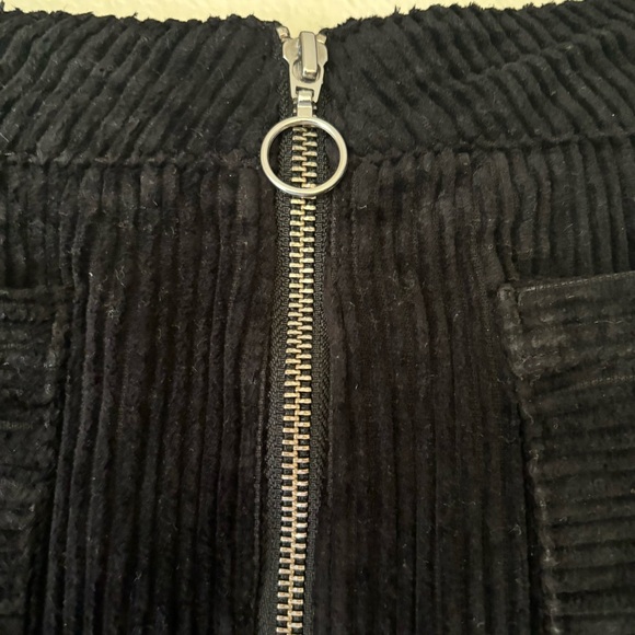Black Corduroy BDG Urban Outfitters Skirt 100% Cotton Size Medium w/ Pockets - Picture 3 of 8
